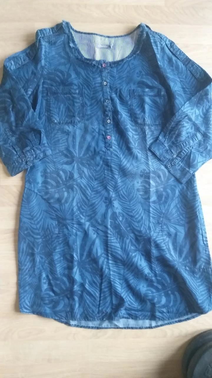 Mooie blauwe jurk van Geisha - maat 42 - subtiele tropische bladprint 🌿